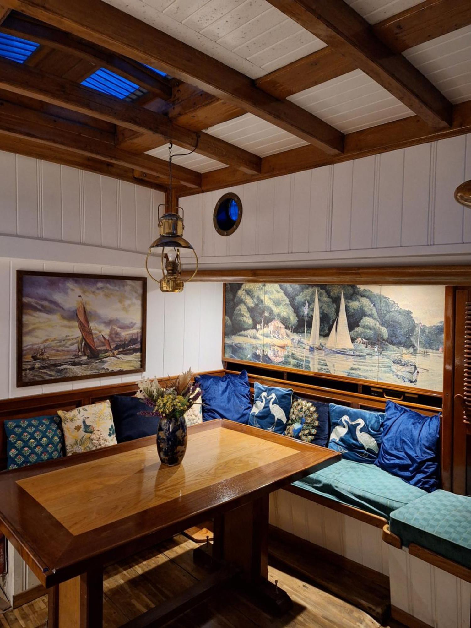 东考斯 Historic Wooden Ship 'Ursula'酒店 外观 照片